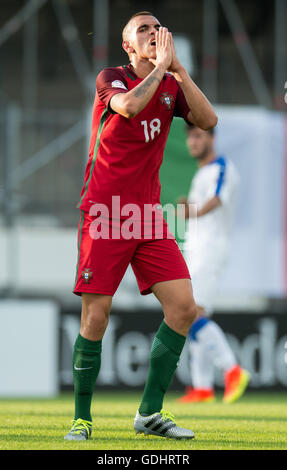 Stuttgart, Germania. 17 Luglio, 2016. Il Portogallo Ricardo Ribeiro durante l'U19 Chamionship europea partita di calcio tra Italia e Portogallo in Gazi-Stadion auf der Waldau a Stoccarda, Germania, 17 luglio 2016. Foto: DENIZ CALAGAN/dpa/Alamy Live News Foto Stock