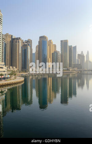 Vista del quartiere Marina di Dubai Foto Stock