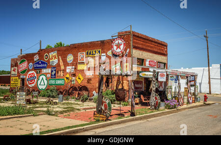 Sandhills curiosità Shop situato in Erick il più vecchio edificio della storica Route 66 in Oklahoma Foto Stock