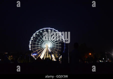 Ruota di Agadir- 50 metri ruota situata nel cuore della spiaggia di Agadir Foto Stock