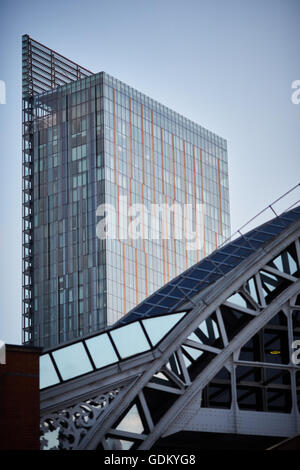 Deansgate Manchester Betham tower close up Beetham Tower (noto anche come l'Hilton Tower 47 piani di utilizzo misto skyscrape Foto Stock