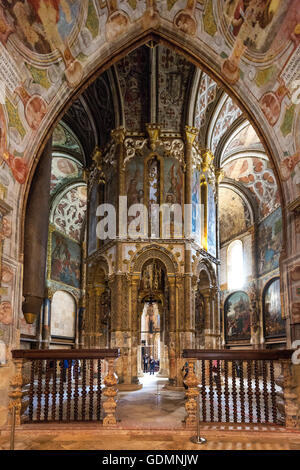 Charola, originale chiesa templare, ottagonale rotunda, fortezza di Tomar, il castello dei Cavalieri Templari, Templar, UNESCO Foto Stock