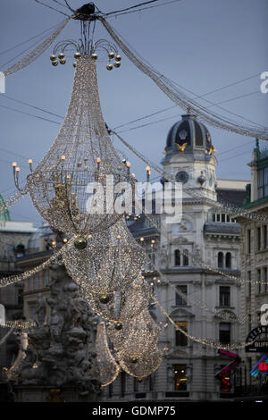 Famoso Graben di notte il 09 dicembre 2011 a Vienna, in Austria Foto Stock