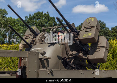 American M16 Pistola più metà di carrozza via Anti pistole di aeromobili Foto Stock