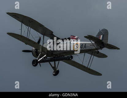 Royal Navy Fairey Swordfish biplano in volo Foto Stock