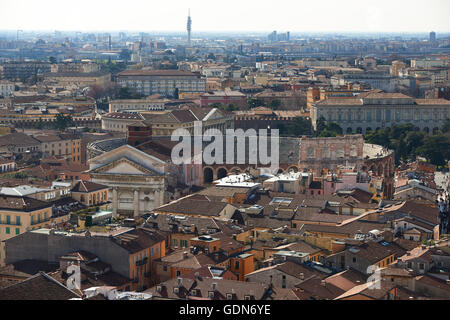 Arena di Verona, un anfiteatro romano in Piazza Bra, costruito nel 1 ° secolo. Foto Stock