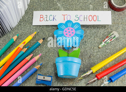 Si torna a scuola nota detenute da un titolare di carta Foto Stock