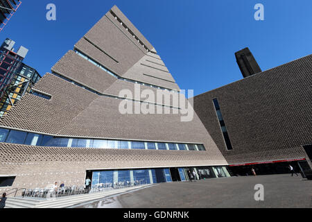 L'interruttore casa a dieci piani di estensione della Galleria d'arte Tate Modern di Londra. Progettato da Herzog & de Meuron, aperto di giugno 2016 Foto Stock
