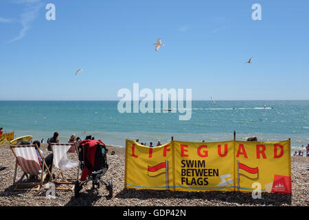 Un 'Bagnino' segno sulla spiaggia di Brighton nel sud dell'Inghilterra. Foto Stock