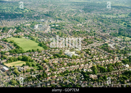 Vista aerea di alloggiamento suburbana , in Inghilterra, Regno Unito Foto Stock