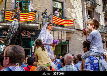 Giganti durante la Merce Festival. La Plaça del Pi. Barcellona. La Catalogna. Spagna Foto Stock
