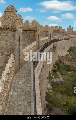 Parapetti lungo le mura della città di Avila medievale, Castiglia e Leon Spagna Europa Foto Stock