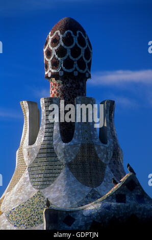 Barcellona:Parco Güell (Gaudí, 1900-1914). Dettaglio dell'edificio dall'entrata principale Foto Stock