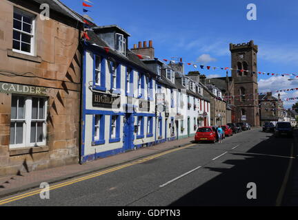 Doune street scene con highland hotel Scozia Luglio 2016 Foto Stock