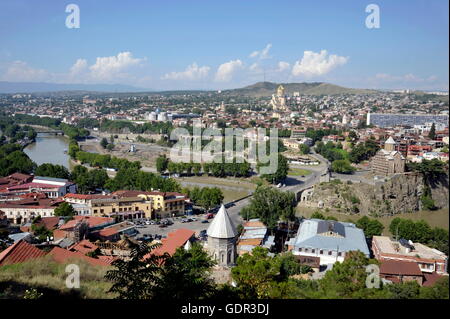 Geografia / viaggi, Georgia, Tbilisi, Kala città vecchia, Mtkwari fiume Kura, palazzo presidenziale, la Chiesa della Trinità, Zminda-Sameba Chiesa, la Meteco Chiesa, Additional-Rights-Clearance-Info-Not-Available Foto Stock