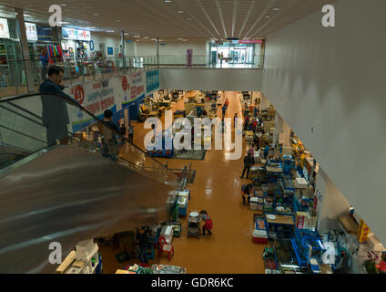 Vista aerea di acquirenti a noryangjin pesca mercato all'ingrosso, capitale nazionale area, Seoul, Corea del Sud Foto Stock