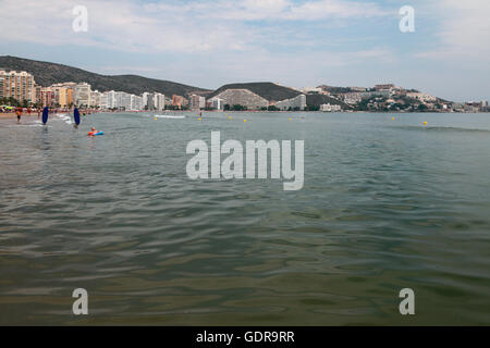 Località mediterranea città. Cullera, Spagna Foto Stock