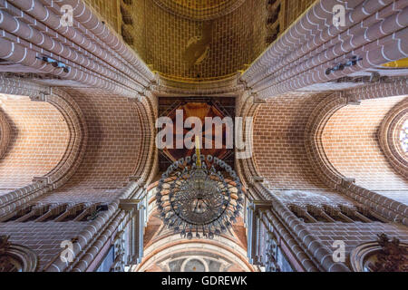 Patrimonio Mondiale dell'UNESCO, la navata centrale del duomo, Sé Catedral de Évora Basílica Sé Catedral de Nossa Senhora da Assunção, Foto Stock