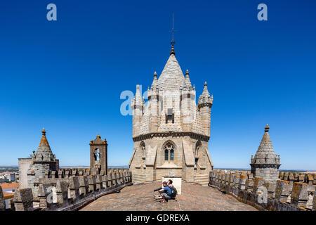 UNESCCO Sito Patrimonio Mondiale, torre di Sé Catedral de Évora Basílica Sé Catedral de Nossa Senhora da Assunção, Evora, Évora Foto Stock