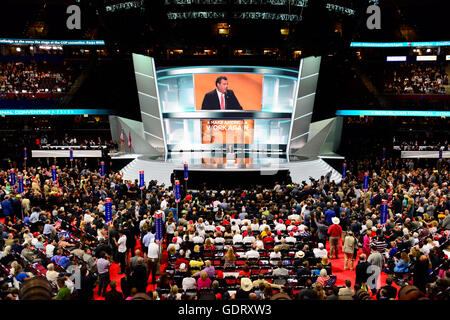 Cleveland, USA. 19 Luglio, 2016.           2016 Convention Nazionale Repubblicana a oder al dall'Arena Quicken Loans in Cleveland Ohio Lunedì 18 Luglio, 2016. Credito: Ron Sachs/CNP (restrizione: NO New York o New Jersey o giornali quotidiani nel raggio di 75 miglia da New York City) © dpa/Alamy Live News Foto Stock