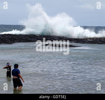 Rare la neve è scesa negli ultimi giorni sulle isole hawaiane di Maui e Big Island. Foto Stock