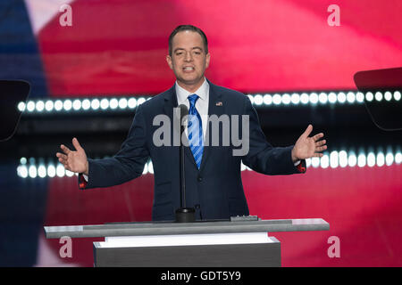 Cleveland, Ohio, USA. 21 Luglio, 2016. RNC Presidente Reince Priebus indirizzi delegati nel giorno finale della Convention Nazionale Repubblicana Luglio 21, 2016 a Cleveland, Ohio. Credito: Planetpix/Alamy Live News Foto Stock