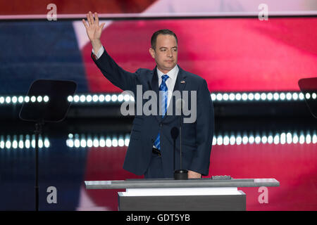 Cleveland, Ohio, USA. 21 Luglio, 2016. RNC Presidente Reince Priebus indirizzi delegati nel giorno finale della Convention Nazionale Repubblicana Luglio 21, 2016 a Cleveland, Ohio. Credito: Planetpix/Alamy Live News Foto Stock