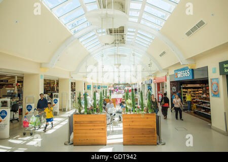 Beaumont Leys Shopping Center. 25 Beaumont Way, Leicester LE4 1DS. Di proprietà di terra britannica PLC. Foto Stock