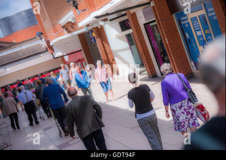 Beaumont Leys Shopping Center. 25 Beaumont Way, Leicester LE4 1DS. Di proprietà di terra britannica PLC. Foto Stock