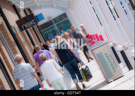 Beaumont Leys Shopping Center. 25 Beaumont Way, Leicester LE4 1DS. Di proprietà di terra britannica PLC. Foto Stock