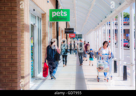 Beaumont Leys Shopping Center. 25 Beaumont Way, Leicester LE4 1DS. Di proprietà di terra britannica PLC. Foto Stock