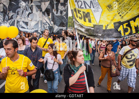 Le proteste contro la triste situazione sociale.Rivoluzione spagnola 2011 .15 M y 19 J.Indignados.indignato.proteste sociali moveme Foto Stock