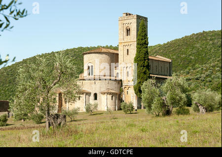 Abbazia di Sant Antimo vicino a Montalcino, Castelnuovo dell'Abate, Toscana, Italia Foto Stock