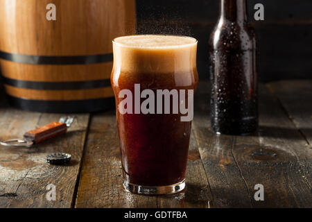 Rinfrescanti bevande fredde disco radice birra pronta da bere Foto Stock