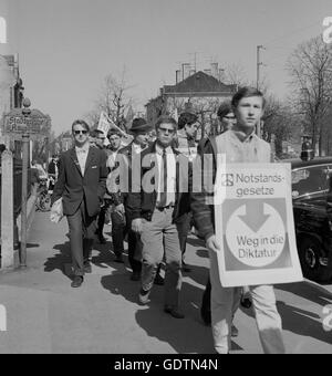 Dimostrazione marzo ad Augsburg, 1966 Foto Stock