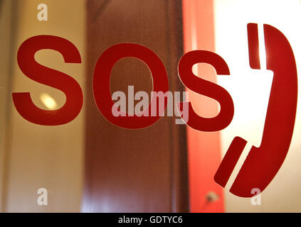 SOS chiamata di emergenza Foto Stock