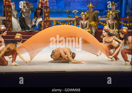 Lo schiaccianoci, coreografia e staging: Vasily Medvedev e Yuri Burlaka Foto Stock