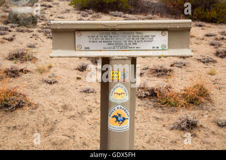 Segnavia a racchette da neve Thompson Trail, Toiyabe National Forest, California Trail National Historic Trail, California Foto Stock