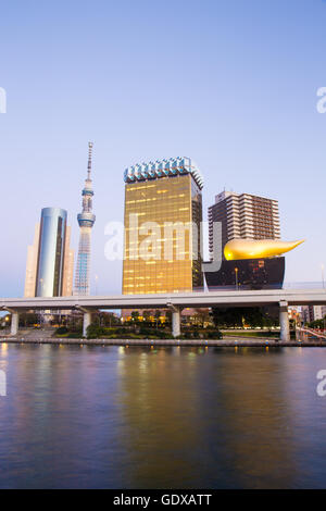 Tokyo, Giappone skyline nel crepuscolo Foto Stock