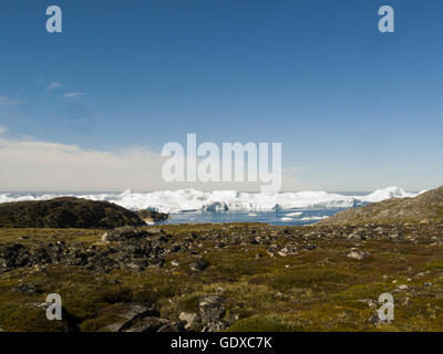 Ilulissat Tourist Nature icebergs alimentato da Sermeq Kujalleq ghiacciaio Ilulissat è una località nel Comune di Qaasuitsup in Groenlandia occidentale luglio bella giornata d'estate Foto Stock