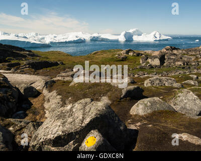 Visualizzare Ilulissat icebergs alimentato da Sermeq Kujalleq ghiacciaio Ilulissat è una località nel Comune di Qaasuitsup in Groenlandia occidentale sulla graziosa luglio giornata d'estate Foto Stock