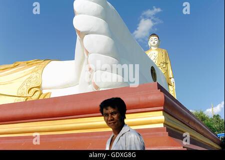 Buddha gigante Foto Stock