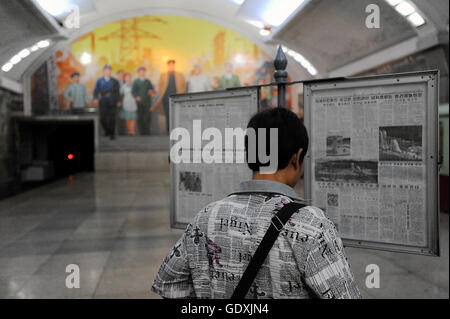 La stazione della metropolitana di Pyongyang Foto Stock