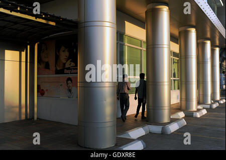 MYANMAR. Yangon. 2013. Junction Square Shopping Mall Foto Stock