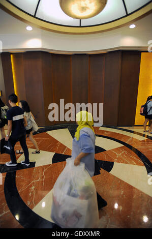 SINGAPORE. 2016. Grandi magazzini Takashimaya Foto Stock