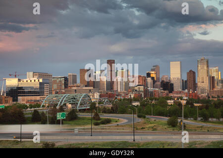 Geografia / viaggi, STATI UNITI D'AMERICA, Colorado, Denver, vista città, visto da Speer Boulvard, Additional-Rights-Clearance-Info-Not-Available Foto Stock