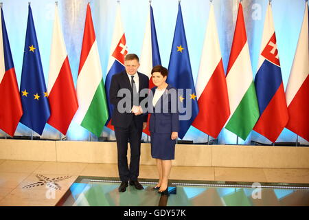 Varsavia, Polonia. 21 Luglio, 2016. PM slovacco Robert Fico arrivarono a Varsavia per la riunione ufficiale del gruppo di Visegrad sotto la presidenza della Beata Szydlo. © Jakob Ratz/Pacific Press/Alamy Live News Foto Stock