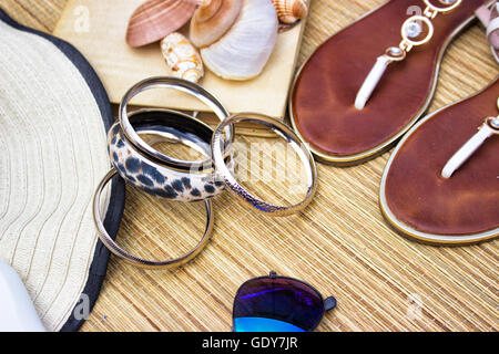 Pronta per la spiaggia Foto Stock