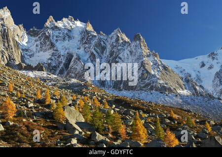 Geografia / viaggi, Francia, Aiguilles de Chamonix in autunno, Chamonix Mont-Blanc gamma, Additional-Rights-Clearance-Info-Not-Available Foto Stock