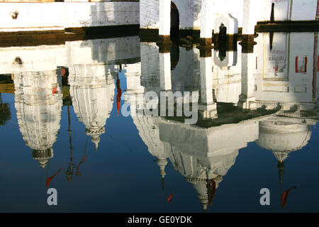 Tempio di riflesso Foto Stock